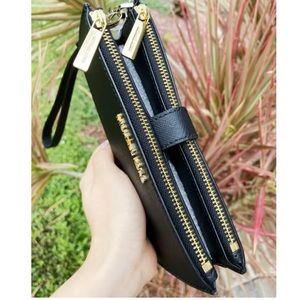 Michael Kors Jet Set Wallet Black NWT